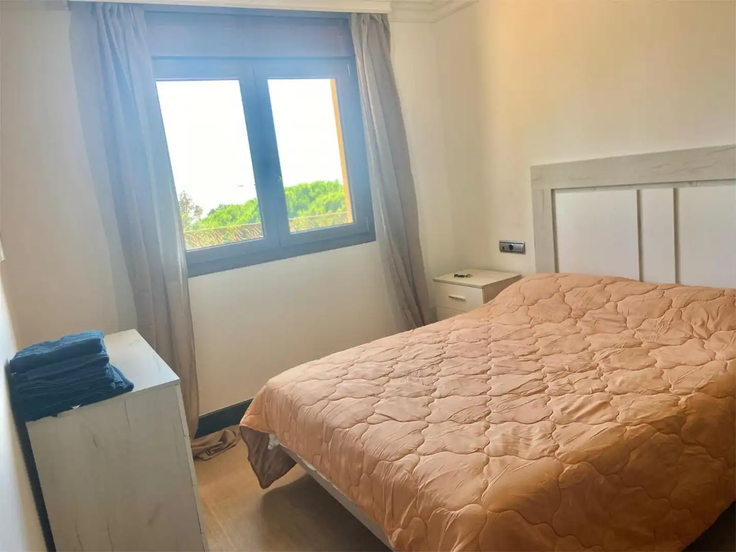 Bedroom of Flat for rent in Marbella  with Air Conditioner, Terrace and Furnished