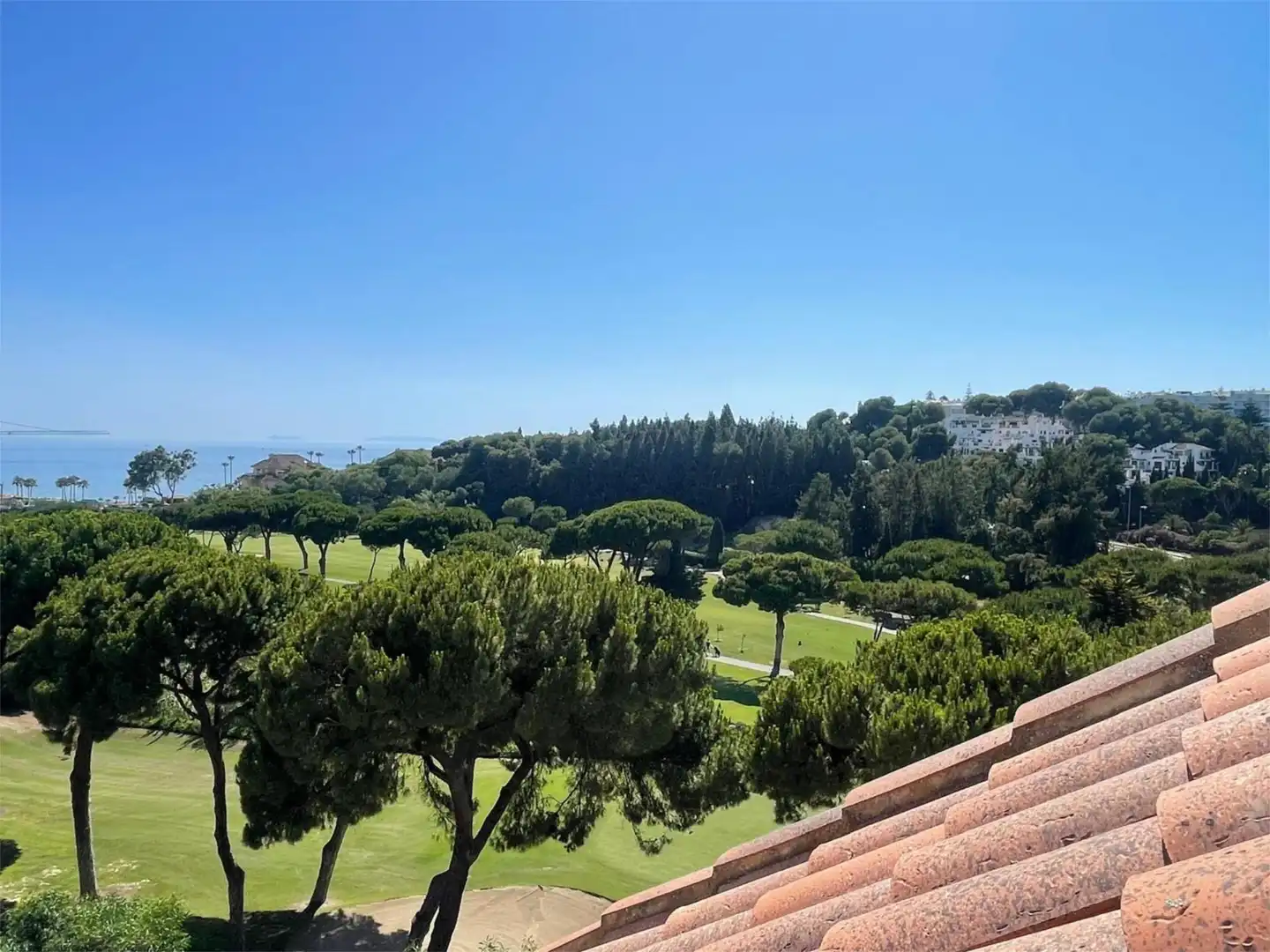 Exterior view of Flat for rent in Marbella  with Air Conditioner, Terrace and Furnished