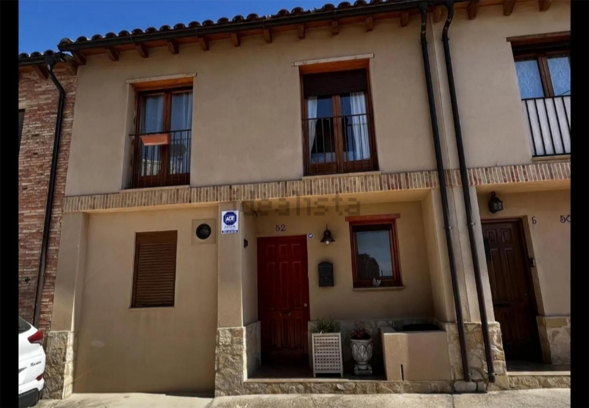 Vista exterior de Casa o xalet en venda en Arnes amb Calefacció, Jardí privat i Terrassa