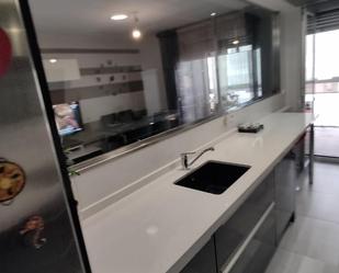 Kitchen of Flat for sale in  Zaragoza Capital  with Air Conditioner, Terrace and Swimming Pool