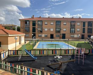 Piscina de Pis de lloguer en Fuensalida amb Aire condicionat