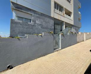 Vista exterior de Pis en venda en Benijófar amb Aire condicionat, Terrassa i Balcó
