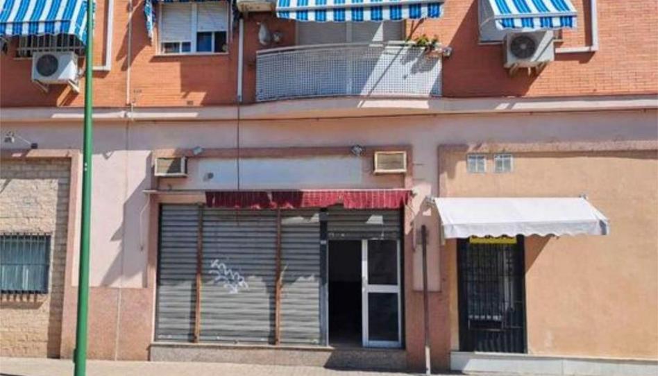 Photo 1 of Premises for sale in Calle Navarra, 88, San Jerónimo - La Bachillera, Sevilla