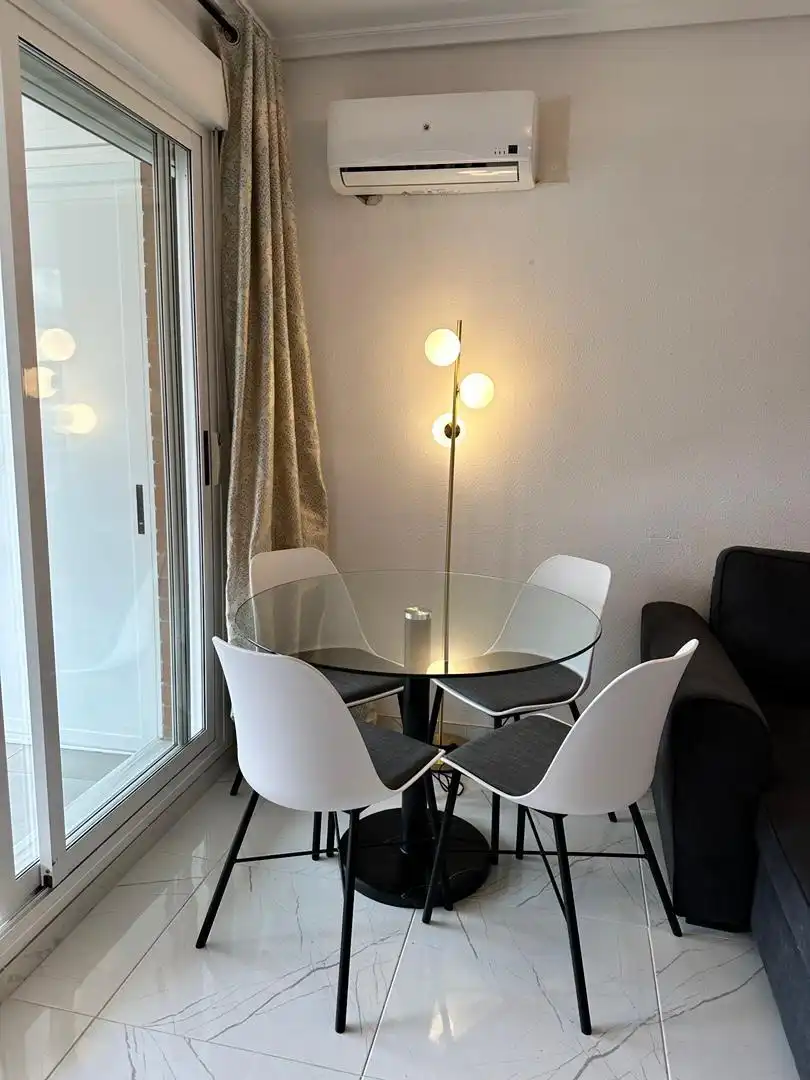 Flat for rent in Carrer de la Pinada, 29, Costa Marina Dining room of Flat for rent in Oropesa del Mar / Orpesa