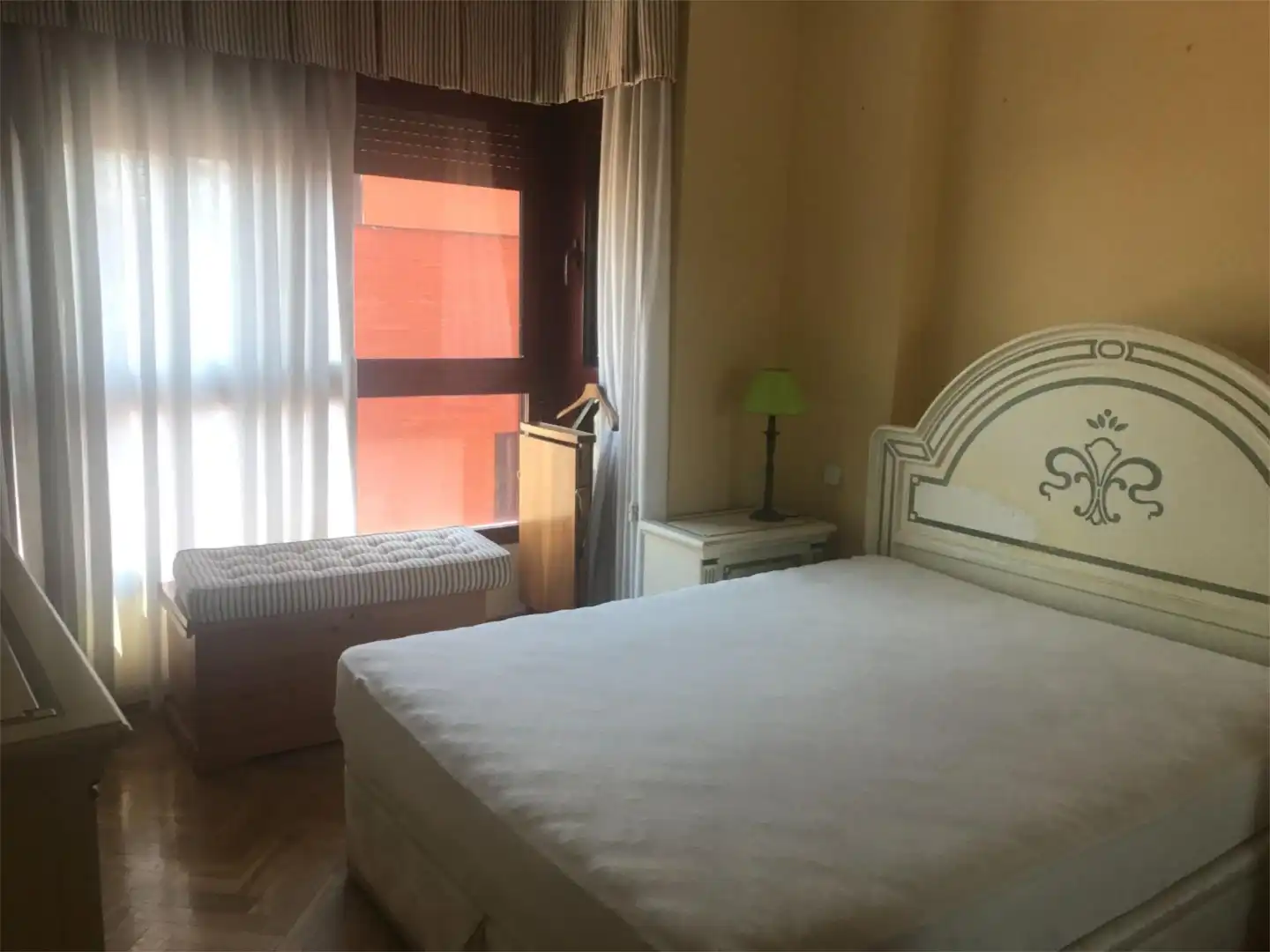 Schlafzimmer von Wohnung zur Miete in Madrid mit Klimaanlage, Heizung und Privatgarten
