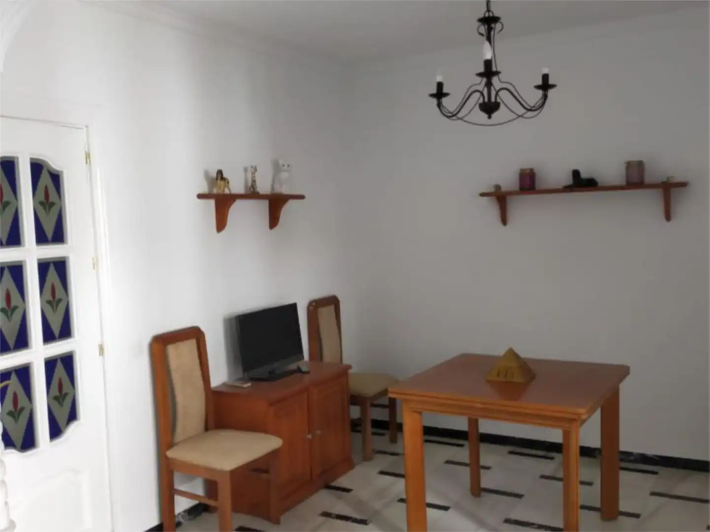 Esszimmer von Einfamilien-Reihenhaus zum Verkauf in Adamuz mit Klimaanlage, Möbliert und Balkon