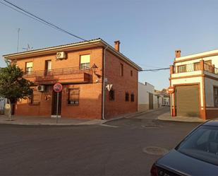 Exterior view of House or chalet for sale in San Sebastián de los Ballesteros  with Air Conditioner, Furnished and Balcony