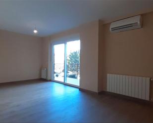 Bedroom of Flat to rent in Fuenlabrada  with Air Conditioner and Terrace