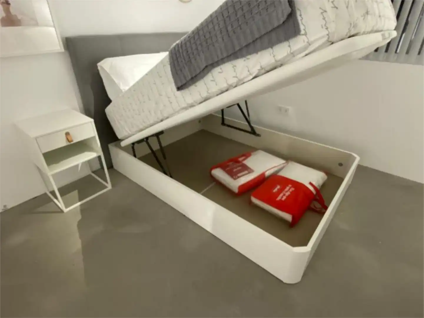 Flat for rent in Calle Benjamín Palencia, 7, Villanueva de la Cañada ciudad