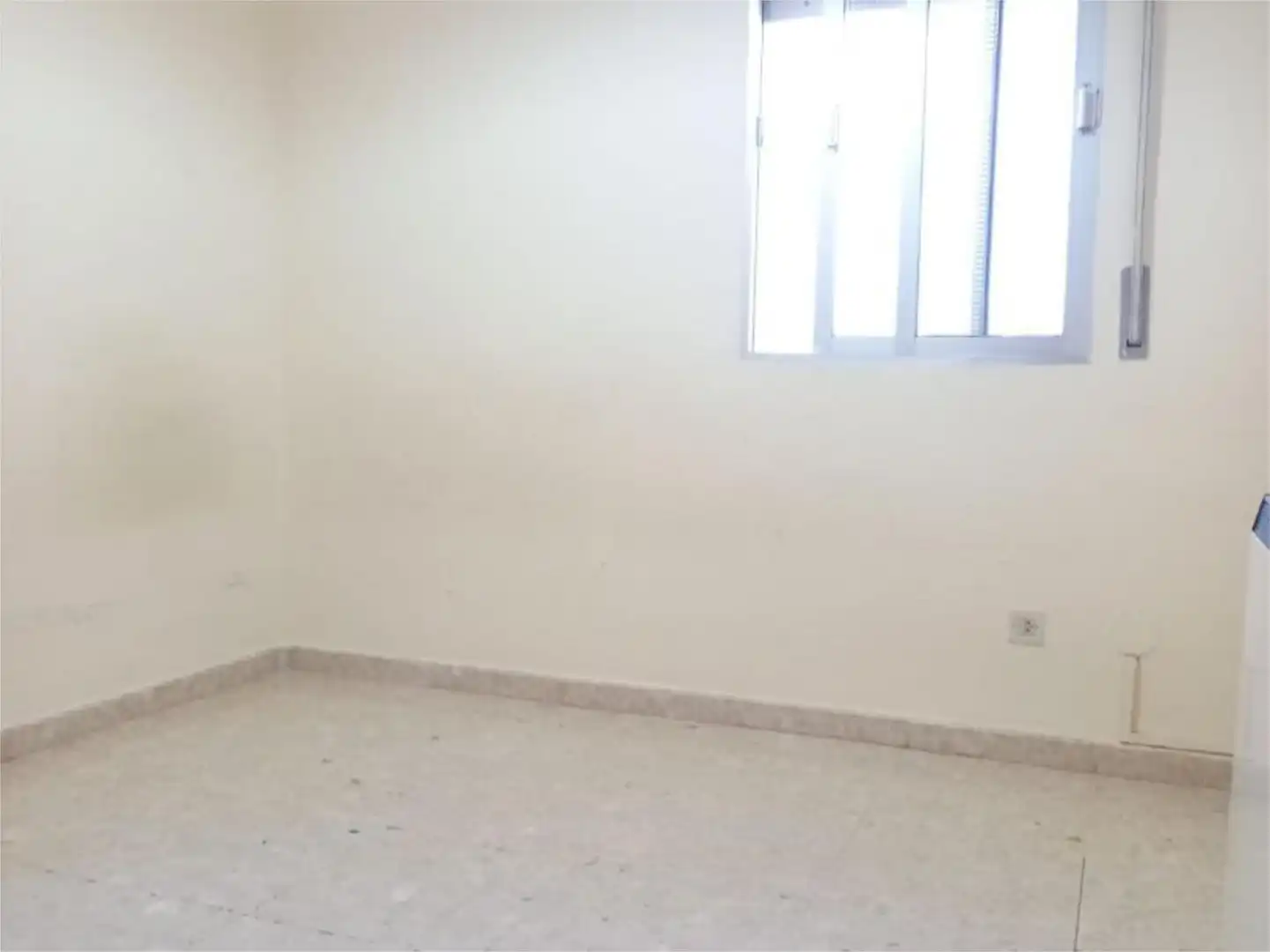 Pis en venda a Calle Puerta del Sol, 7, San Bartolomé - Millán de Priego Dormitori de Pis en venda en Jaén amb Calefacció i Balcó