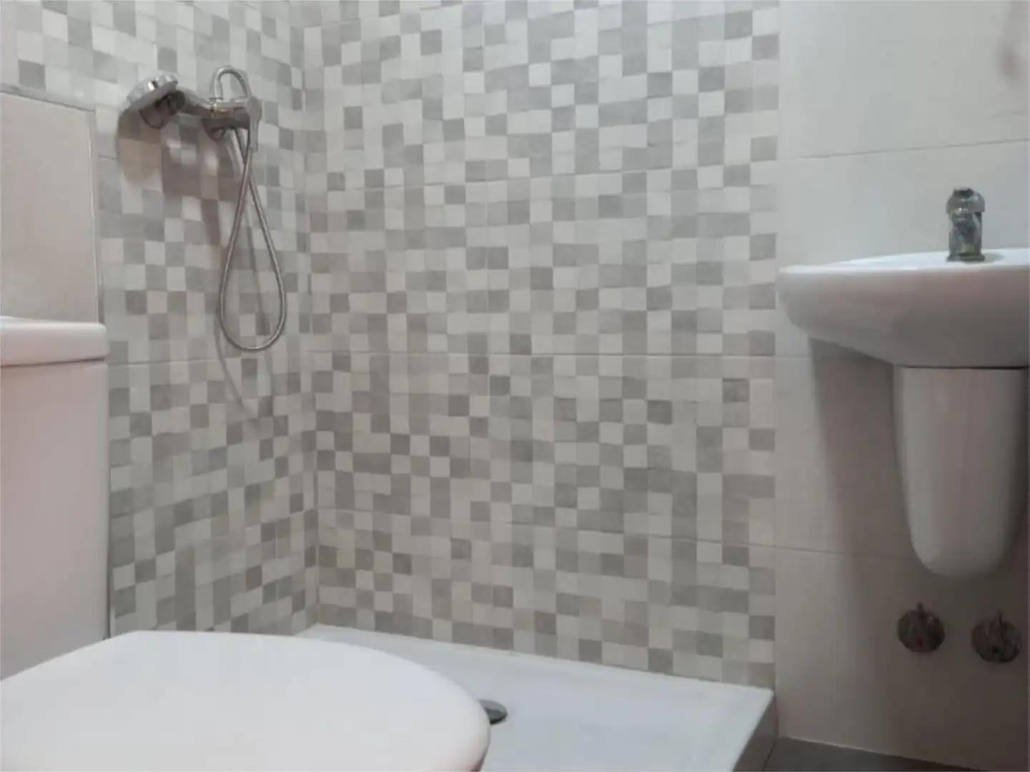 Pis en venda a Calle Puerta del Sol, 7, San Bartolomé - Millán de Priego Bany de Pis en venda en Jaén amb Calefacció i Balcó