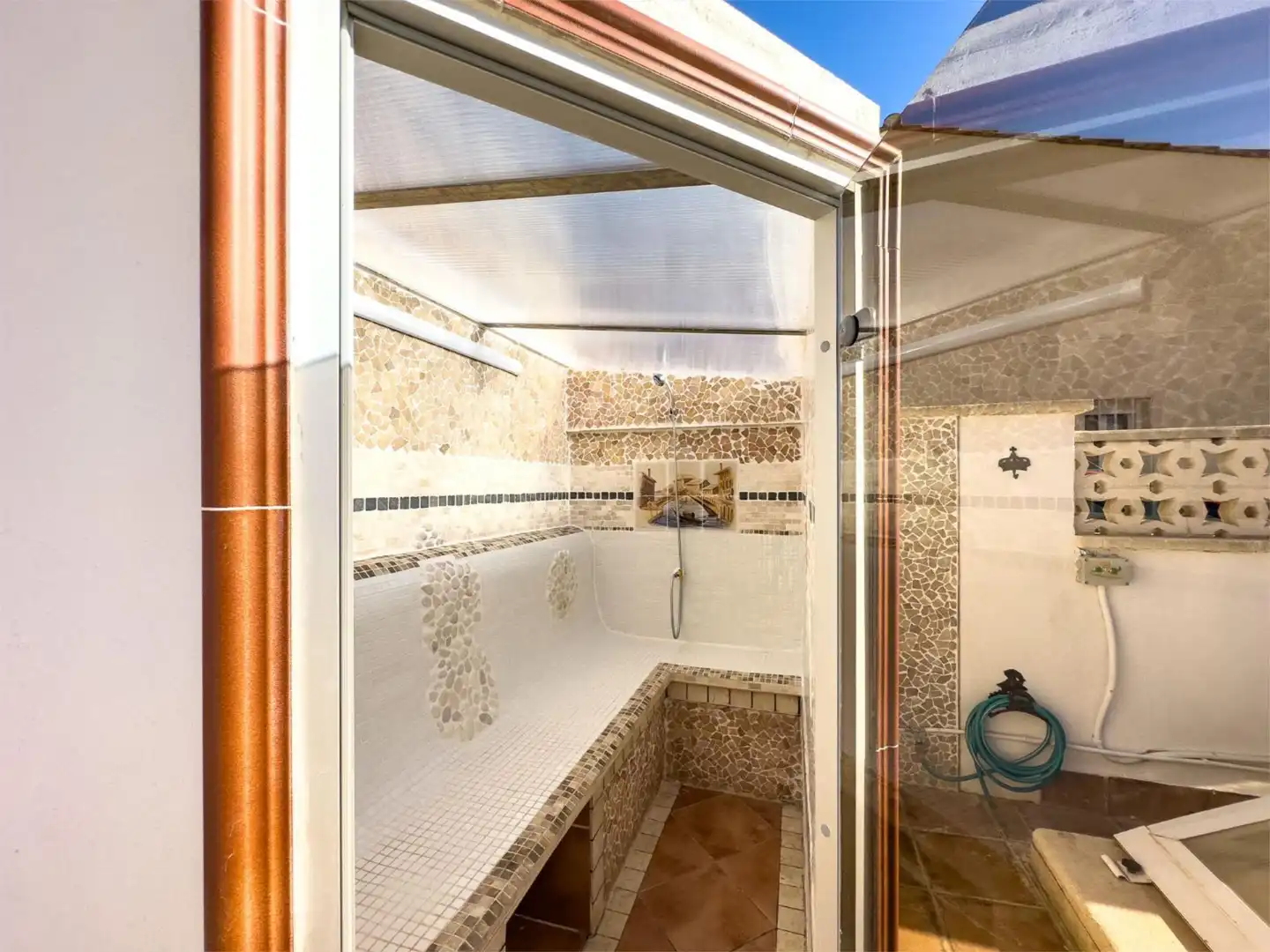 Casa o chalet de alquiler en Calle d'Argos, 4, Pla dels Aljubs Baño de Casa o chalet de alquiler en La Pobla de Vallbona con Aire acondicionado, Calefacción y Terraza