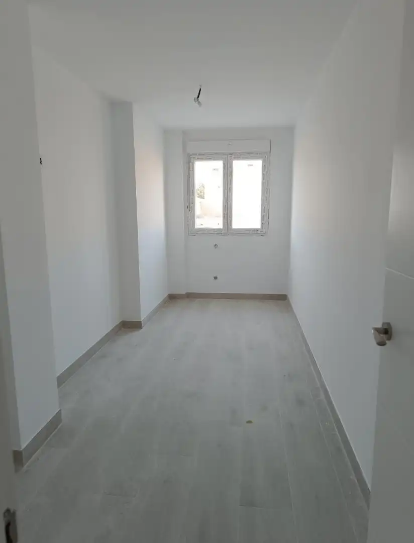 Piso en venta en Calle Norte, San Mateo de Gállego Habitación de Piso en venta en San Mateo de Gállego con Jardín privado