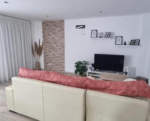 Sala d'estar de Casa adosada de lloguer en Vilamarxant amb Aire condicionat, Terrassa i Balcó