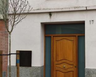 Vista exterior de Casa adosada en venda en Banyoles amb Terrassa i Balcó