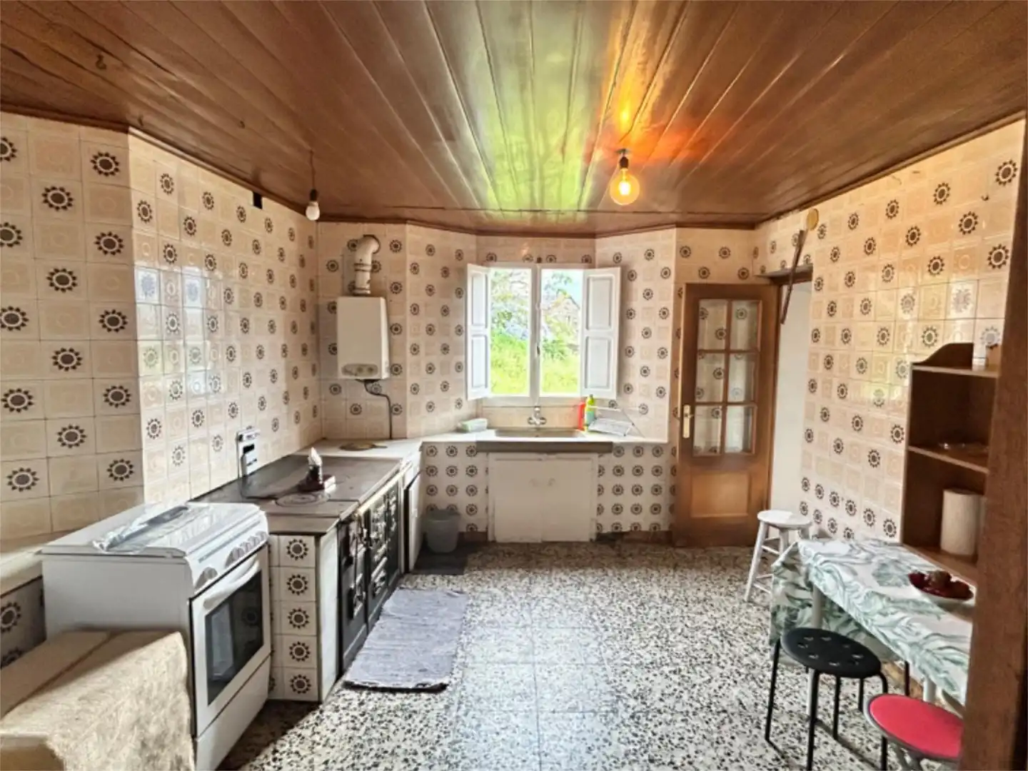 Finca rústica en venta en N-634, 32, Barreiros Cocina de Finca rústica en venta en Barreiros con Jardín privado, Trastero y Amueblado