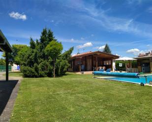 Jardí de Casa o xalet en venda en Villaquilambre