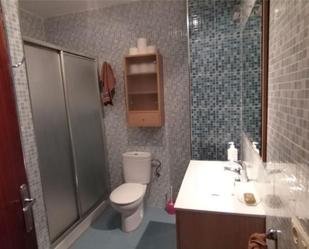 Bathroom of Flat to rent in Almuñécar  with Terrace, Swimming Pool and Balcony