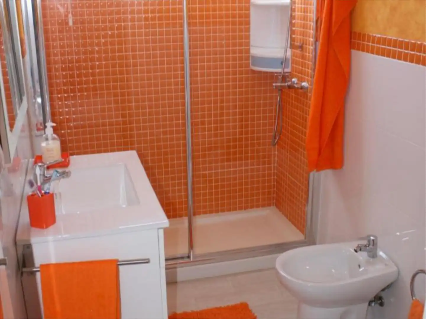 Flat for sale in Calle San Cristóbal de la Laguna, 7, Playa del Inglés Bathroom of Flat for sale in San Bartolomé de Tirajana with Air Conditioner, Heating and Private garden