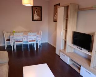 Living room of Flat to rent in Valdepeñas  with Air Conditioner
