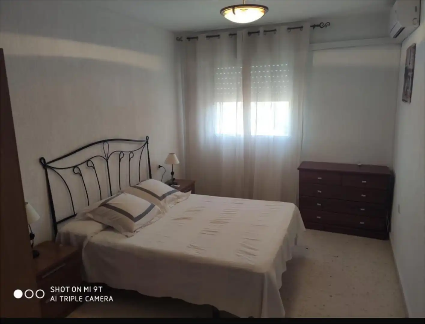 Habitación en Urbanizacion San Antonio, 2, El Rocío - La Milagrosa Habitación de Piso para compartir en Jerez de la Frontera con Aire acondicionado, Terraza y Amueblado