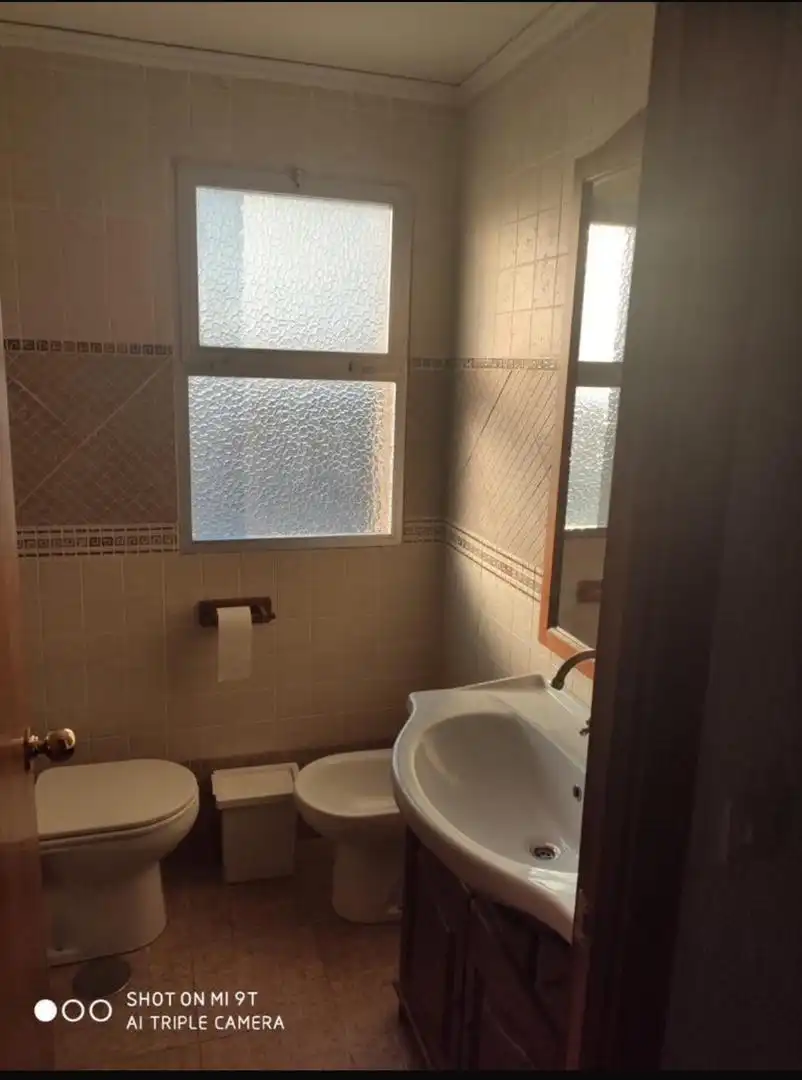 Habitación en Urbanizacion San Antonio, 2, El Rocío - La Milagrosa Baño de Piso para compartir en Jerez de la Frontera con Aire acondicionado, Terraza y Amueblado