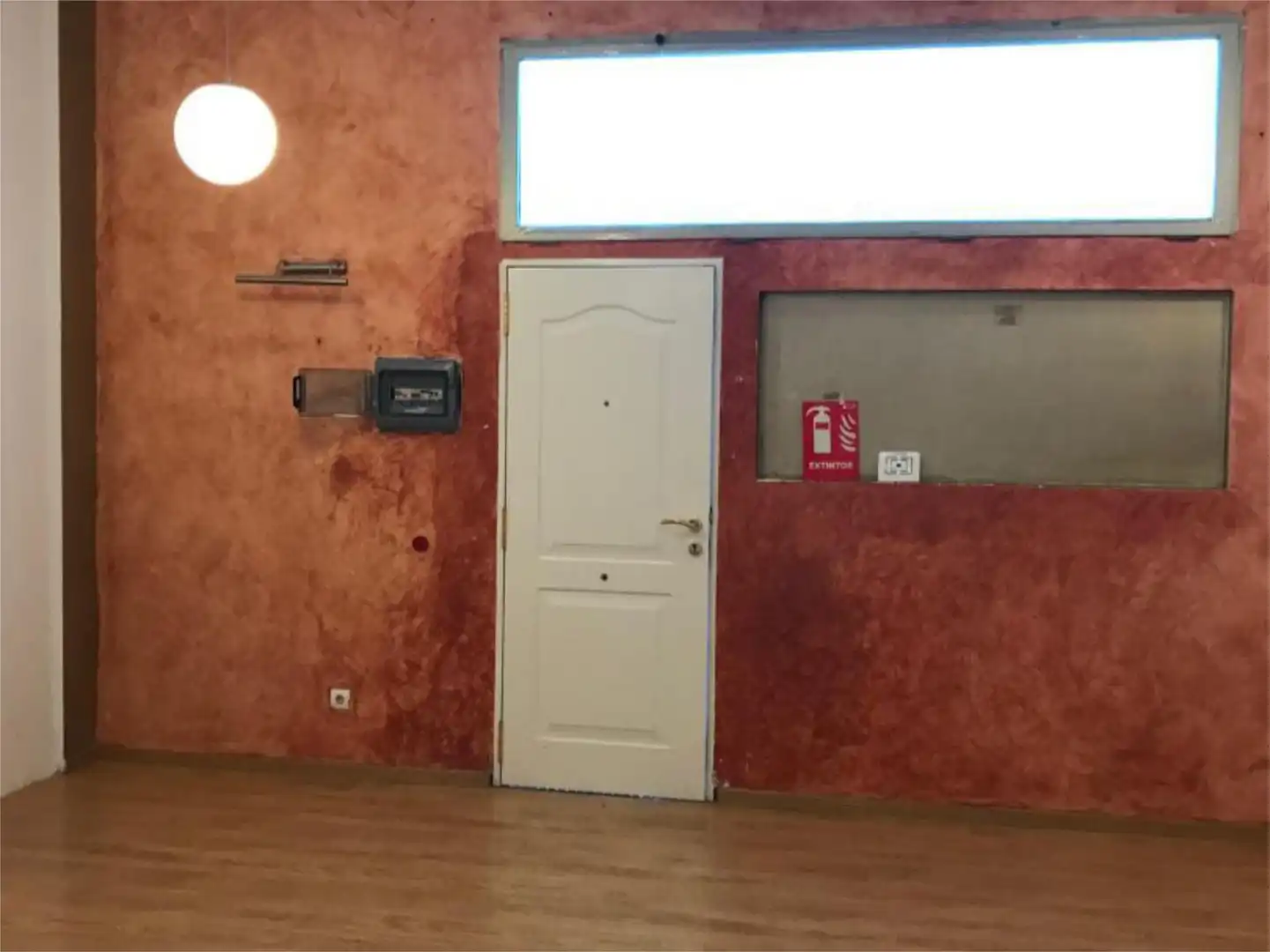 Geschaftsraum zur Miete in Calle Abeto, 24, Dehesa - Monacilla Geschaftsraum zur Miete in Aljaraque mit Klimaanlage, Heizung und Parkett
