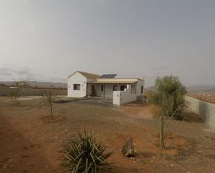 Vista exterior de Casa o xalet en venda en Puerto del Rosario amb Terrassa