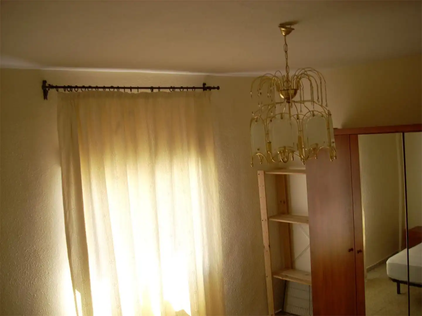 Room in Calle Julio Burell, 55, Linarejos Room in Calle Julio Burell, 55, Linarejos