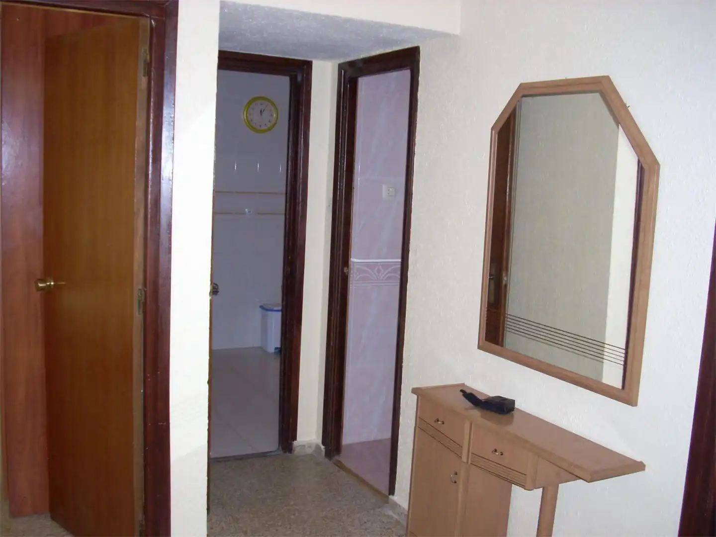 Room in Calle Julio Burell, 55, Linarejos Room in Calle Julio Burell, 55, Linarejos