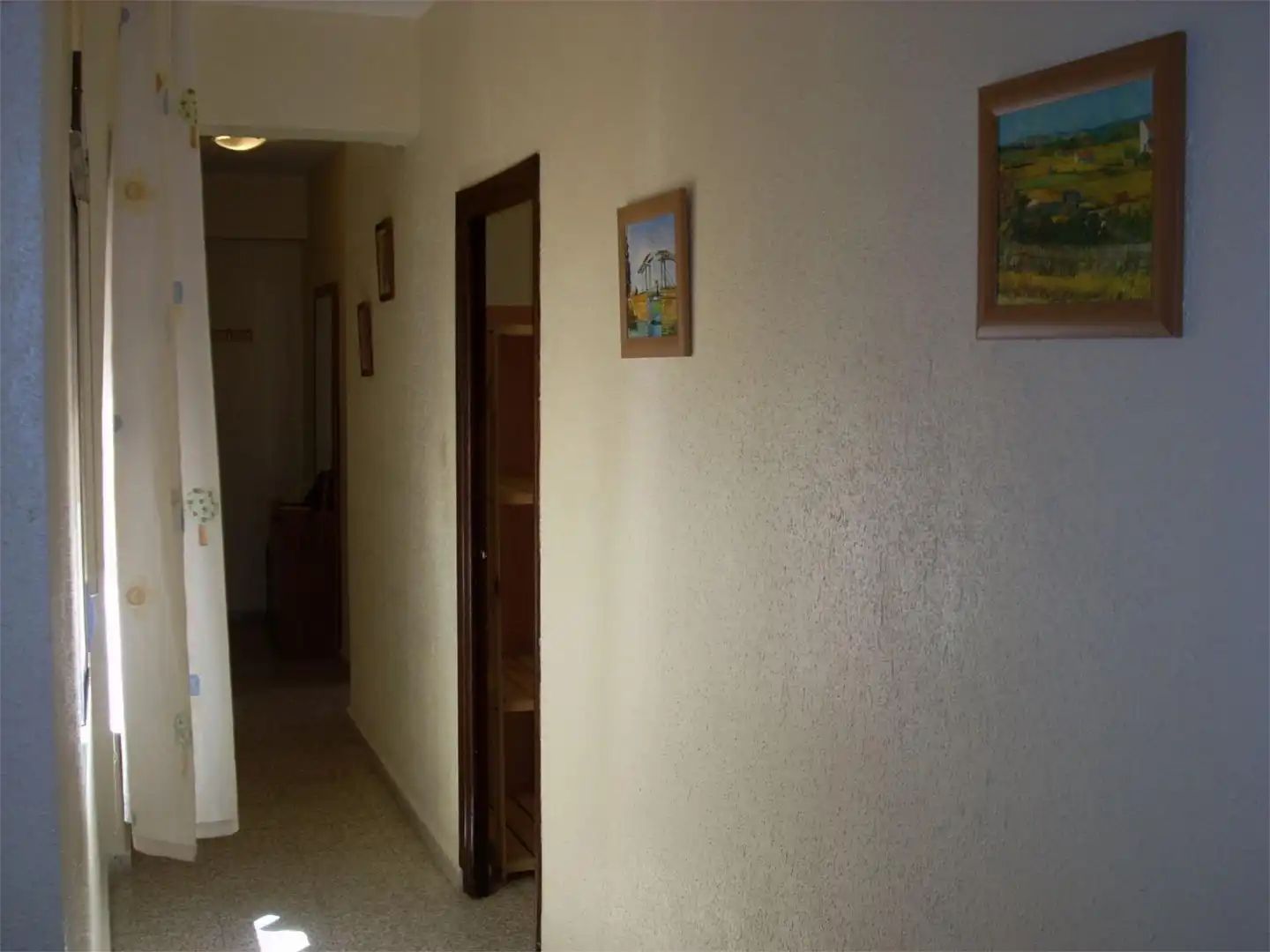 Room in Calle Julio Burell, 55, Linarejos Room in Calle Julio Burell, 55, Linarejos