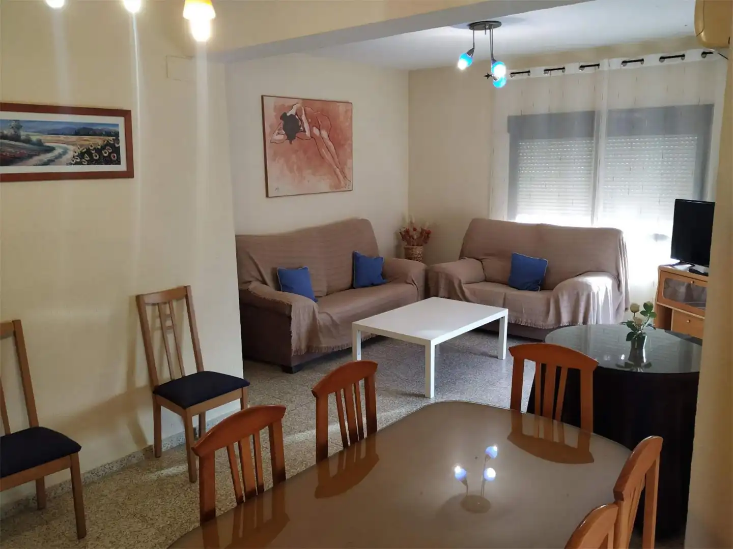 Room in Calle Julio Burell, 55, Linarejos Room in Calle Julio Burell, 55, Linarejos