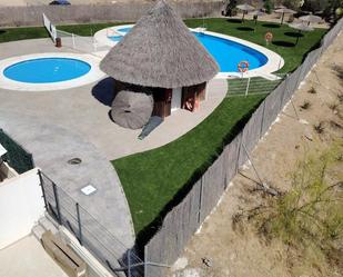 Piscina de Casa adosada en venda en Vélez-Málaga amb Aire condicionat, Terrassa i Piscina