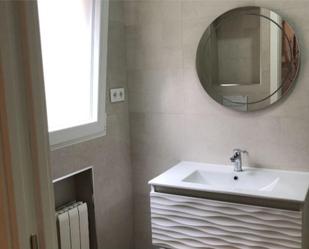 Bathroom of Study to rent in  Madrid Capital  with Air Conditioner