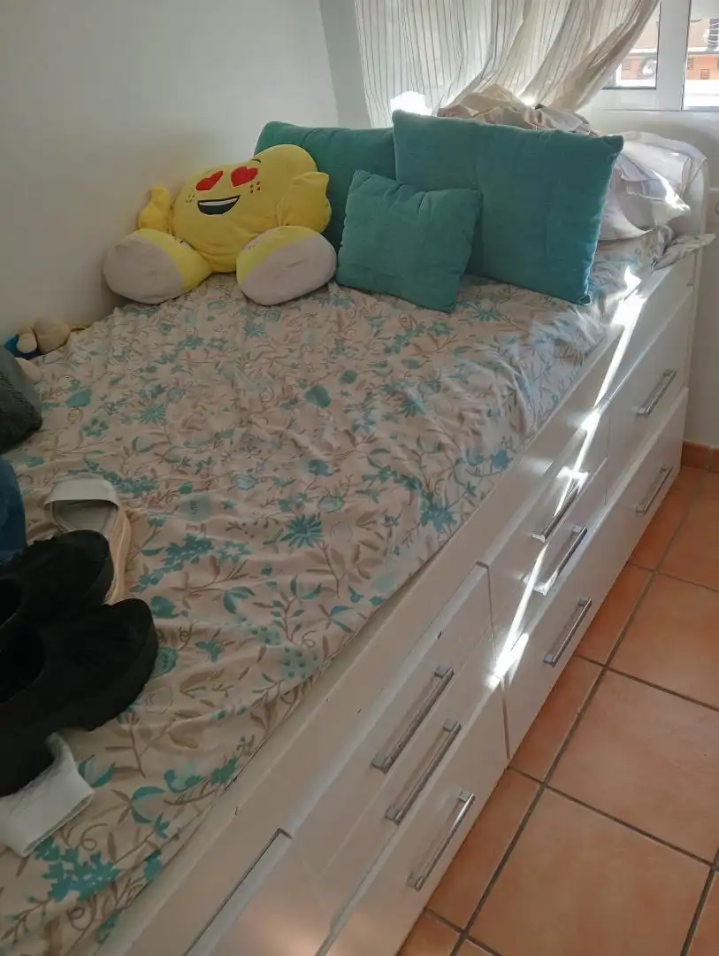 Casa adosada en venda a Calle Hermanos Niño, 25, Palos de la Frontera Dormitori de Casa adosada en venda en Palos de la Frontera amb Balcó