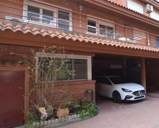 Vista exterior de Casa adosada en venda en Alagón amb Aire condicionat i Balcó