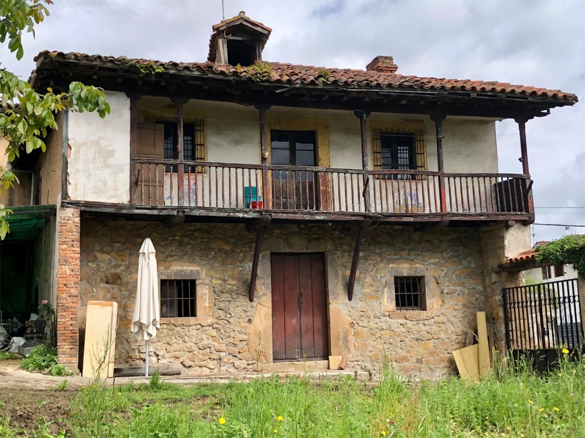 Exterior view of Country house for sale in Oviedo 