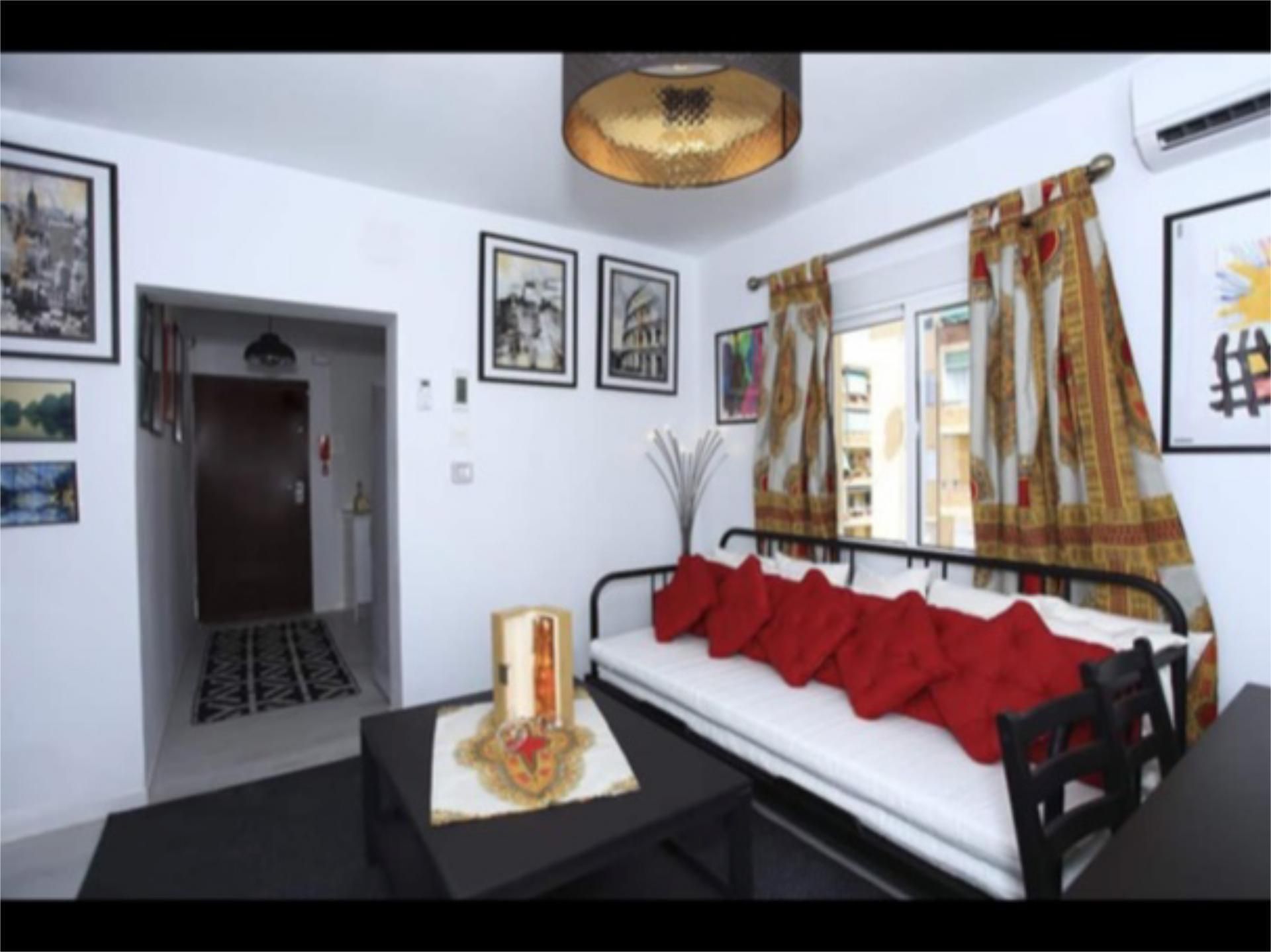 Sala d'estar de Dúplex en venda en Alicante / Alacant amb Aire condicionat i Balcó