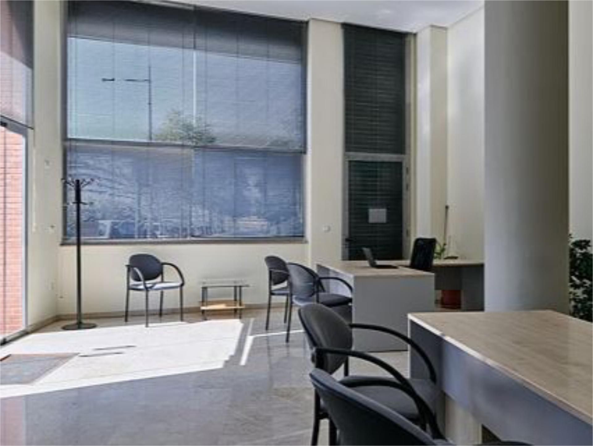 Premises to rent in  Valencia Capital  with Air Conditioner, Heating and Furnished