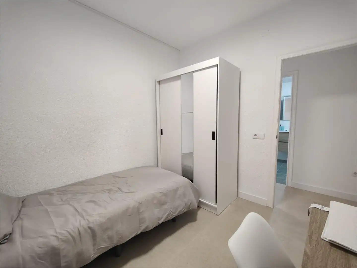 Room in Carrer del Degà Martí, 22, Parque Ribalta - Plaza de Toros