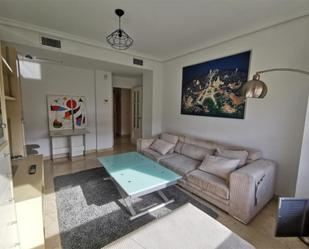 Living room of Flat to rent in  Sevilla Capital  with Air Conditioner, Heating and Private garden