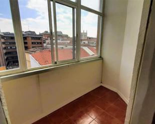 Bedroom of Flat for sale in Valladolid Capital  with Balcony