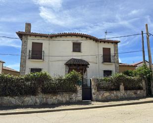 Außenansicht von Haus oder Chalet zum verkauf in Villamartín de Don Sancho mit Balkon