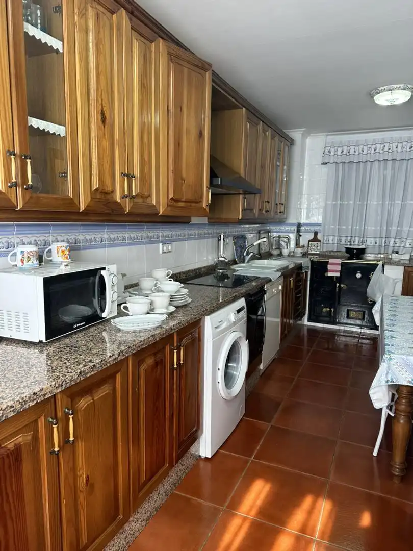 Kitchen of Houses for sale in Villamartín de Don Sancho  with Heating, Parquet flooring and Storage room