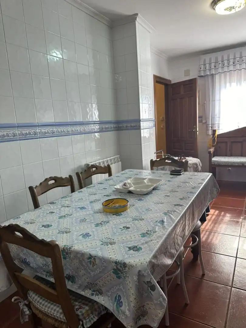 Dining room of Houses for sale in Villamartín de Don Sancho  with Heating, Parquet flooring and Storage room
