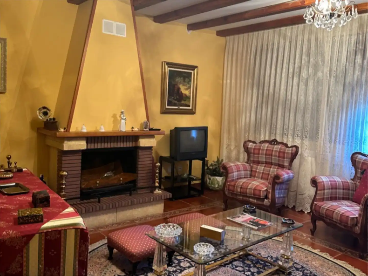 Living room of Houses for sale in Villamartín de Don Sancho  with Heating, Parquet flooring and Storage room