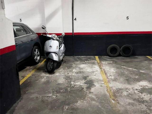 Garaje en Alquiler en Calle de Bravo Murillo, 54 en Ríos Rosas - Nuevos Ministerios