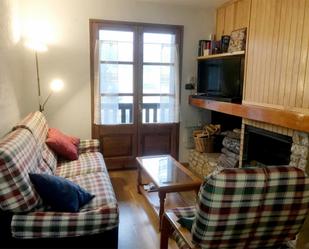 Living room of Flat for sale in La Coma i la Pedra  with Parquet flooring, Furnished and Community parking