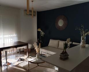 Sala d'estar de Pis en venda en Rincón de la Victoria amb Aire condicionat i Piscina
