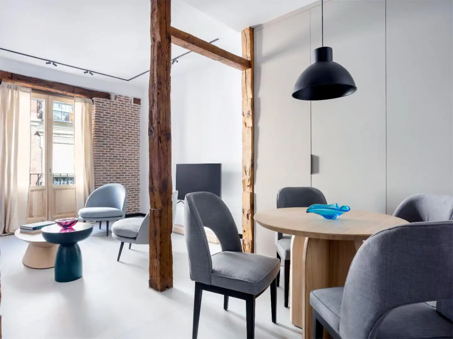 Dining room of Apartments for rent in  Madrid Capital  with Air Conditioner and Balcony